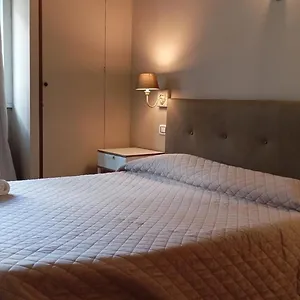 Konukevi Cconforthotels R&b Cavour, Bari